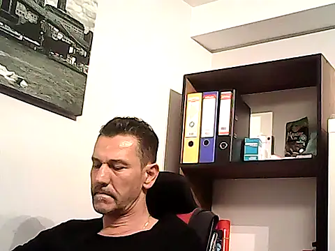 mastercharisma35 - Mastercharisma35's free webcam - UK Sex Cams