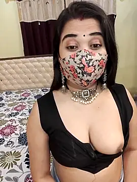 Webcam Model (MONAJI_HOT) is live