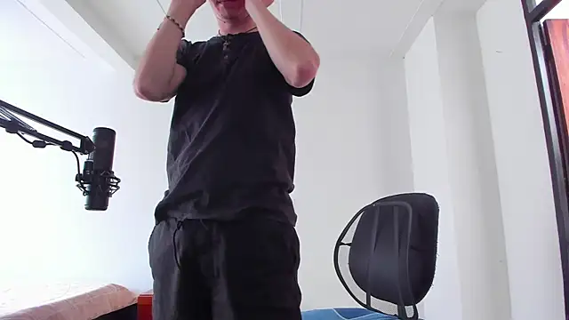 headhunterdz - Headhunterdz's free webcam - UK Sex Cams