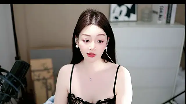 美女abbyli12在线直播