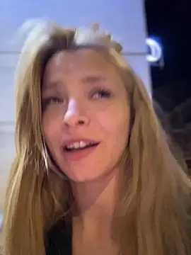 anastasiaaniess (F young) - Hugs for Annie first day of prd :heart: