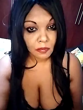 Webcam Model (hemilynthomas2467)  is live.Free join now!