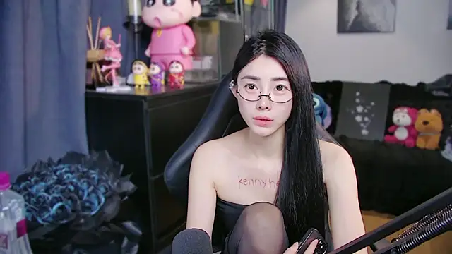 美女XiaoYuBao-在线直播