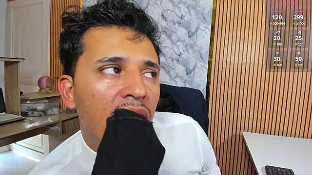 Hideintheoffice live sex cam