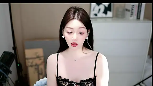 美女abbyli12在线直播