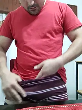 bradd_32 - Bradd_32's free webcam - UK Sex Cams