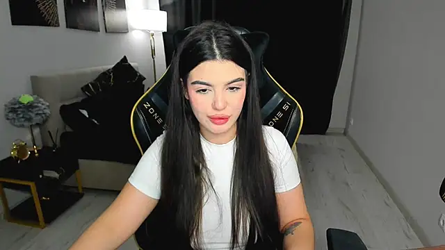 AlluringAriel webcam