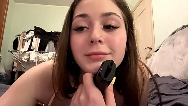 Adel_strongwoman webcam