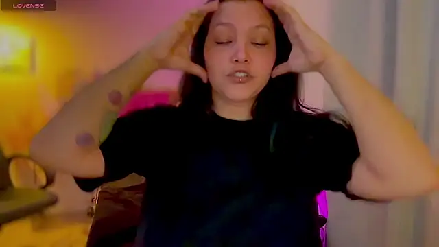 MarcellaGriffin webcam