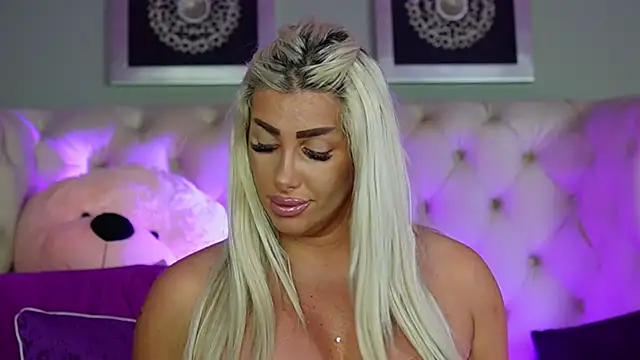 Squirt_Tanya - Live Cam