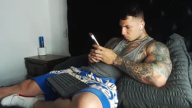 Shane_Clay webcam