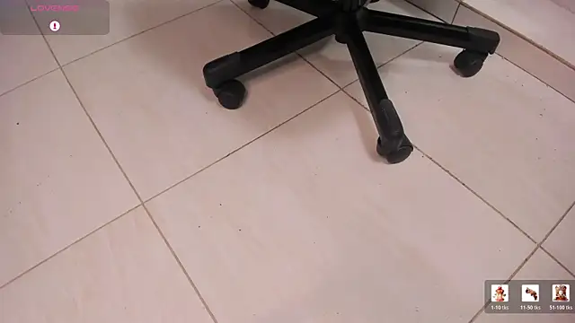 liamdeep (M young) - cum on my feet