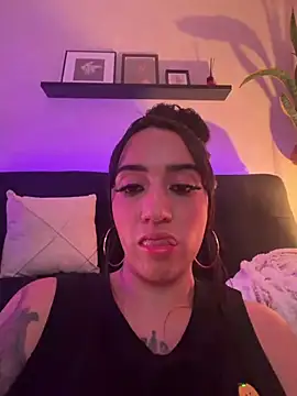 EmmyEvans1 live sex cam