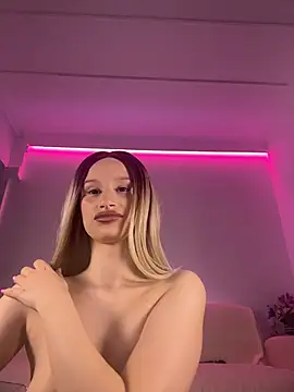 ScarletFlameee webcam