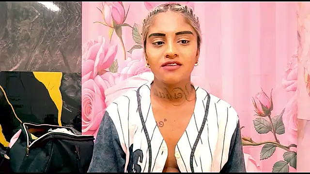 indian_barbie webcam