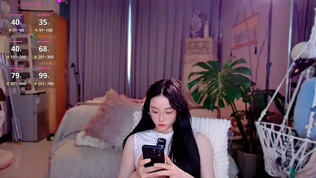 美女JaeHartMorn在线直播