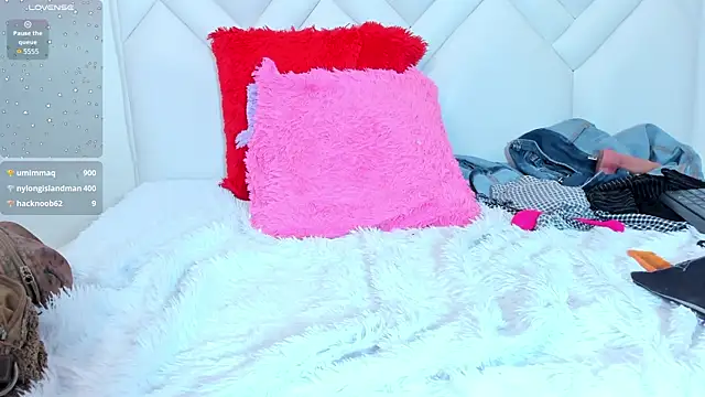 Cleopatra_Trans webcam