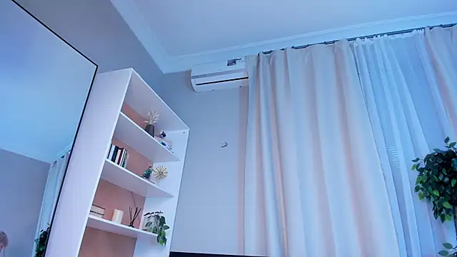 ErinBissonnette webcam