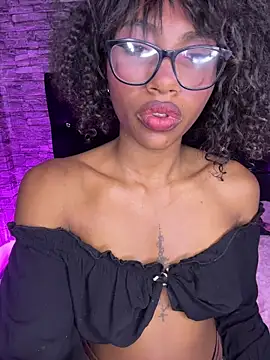 morena_fire - Morena_fire's free webcam - UK Sex Cams