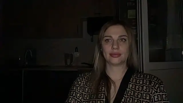 moniraya - Moniraya's free webcam - UK Sex Cams