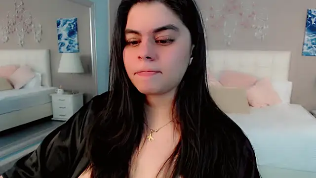 _Maddison_Ivanova_ webcam