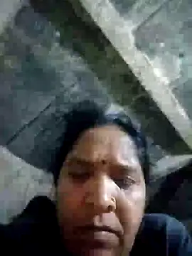 loomaraj - Loomaraj's free webcam - UK Sex Cams