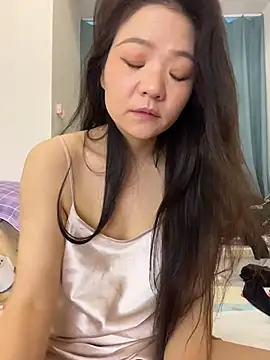 美女lucyxiaolulu在线直播