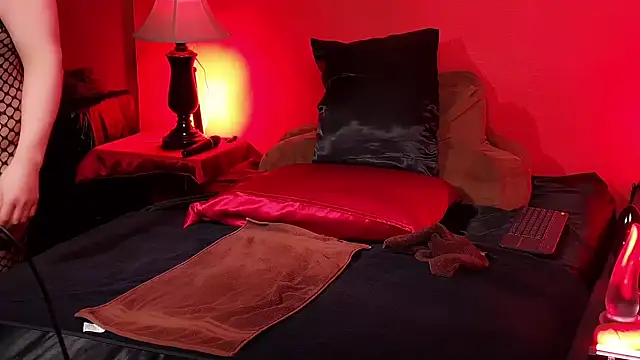 jennifercd (T milf) - sissy cum