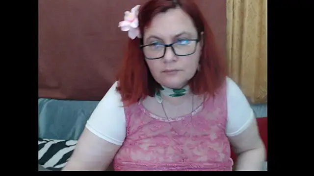 PlayfullMature webcam