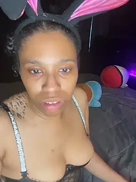 YeahhhitsBreezy webcam