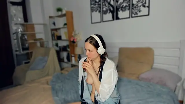 MalvinaTrafford webcam