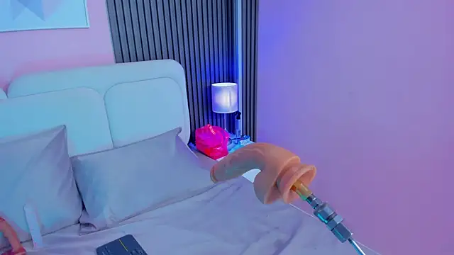 Clawdeen__wolf webcam