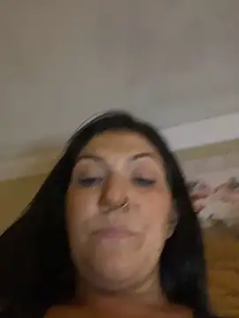 LittleMissEeve webcam