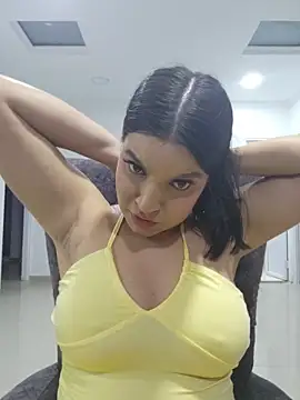 Pretty_Julieta webcam