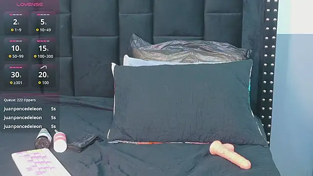 EbonyCoWorker webcam