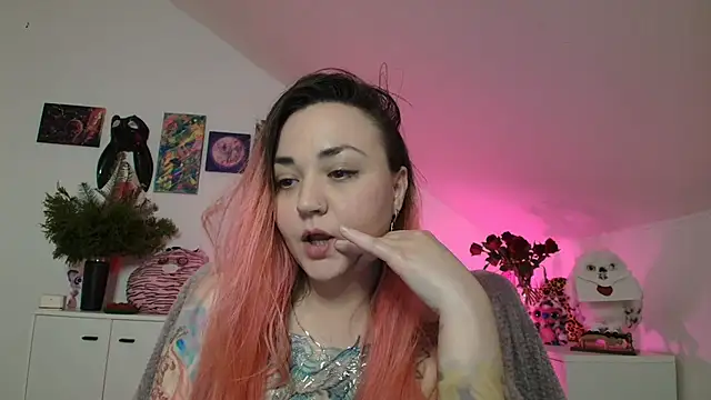 PinkHurricaneOfficial webcam