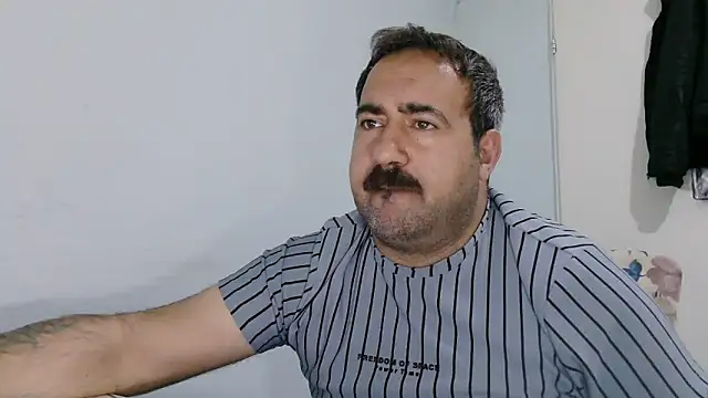 mio_jaks (Ask my age) - Does anyone want sperm? :wanker: