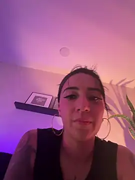 emmyevans1 - EmmyEvans1's free webcam - UK Sex Cams