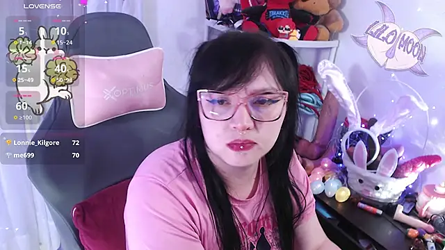 LiloMoon69 webcam