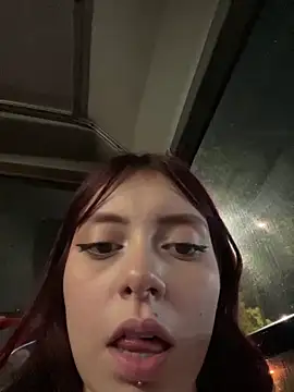 RojitasTeaseX_ webcam