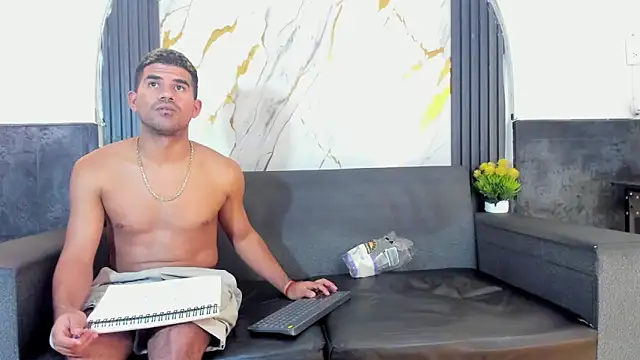 Latins_on_fire webcam