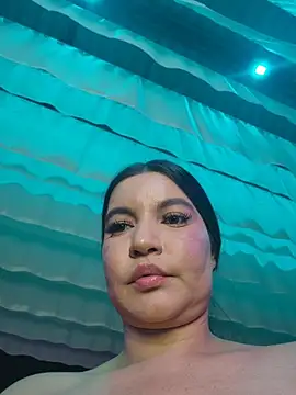 Pretty_Julieta webcam