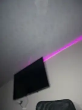 iris_lee (Ask my age) - fingering pussy and cum