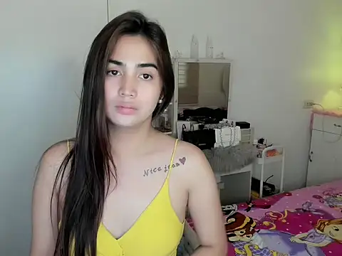 nica_doll (T teen) - cum goal