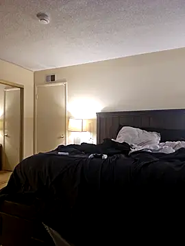Roddog18's live cam
