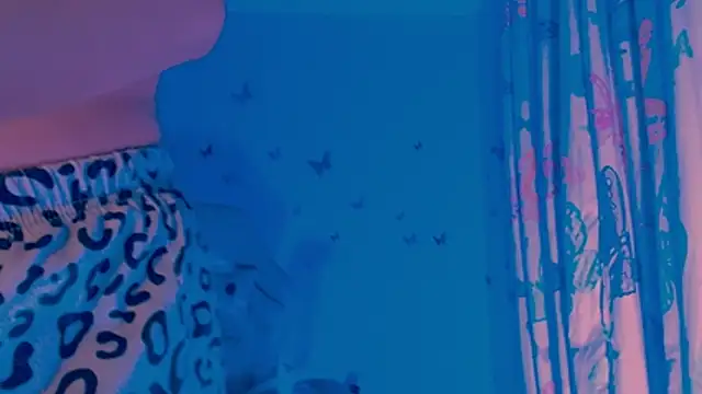 NicolleTaylor webcam