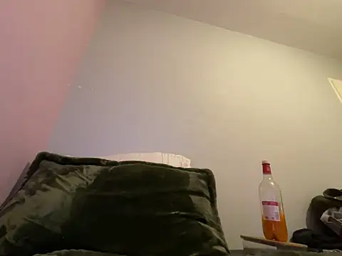 Rebeu313 Live Webcam on Stripchat