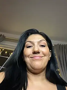 LittleMissEeve webcam