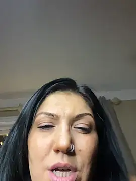 LittleMissEeve webcam