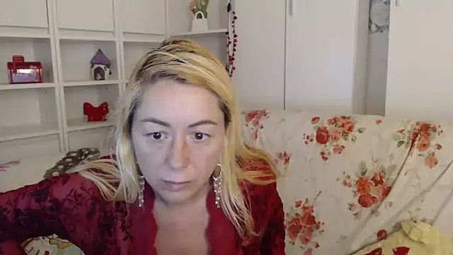 _karolynesyera_ webcam